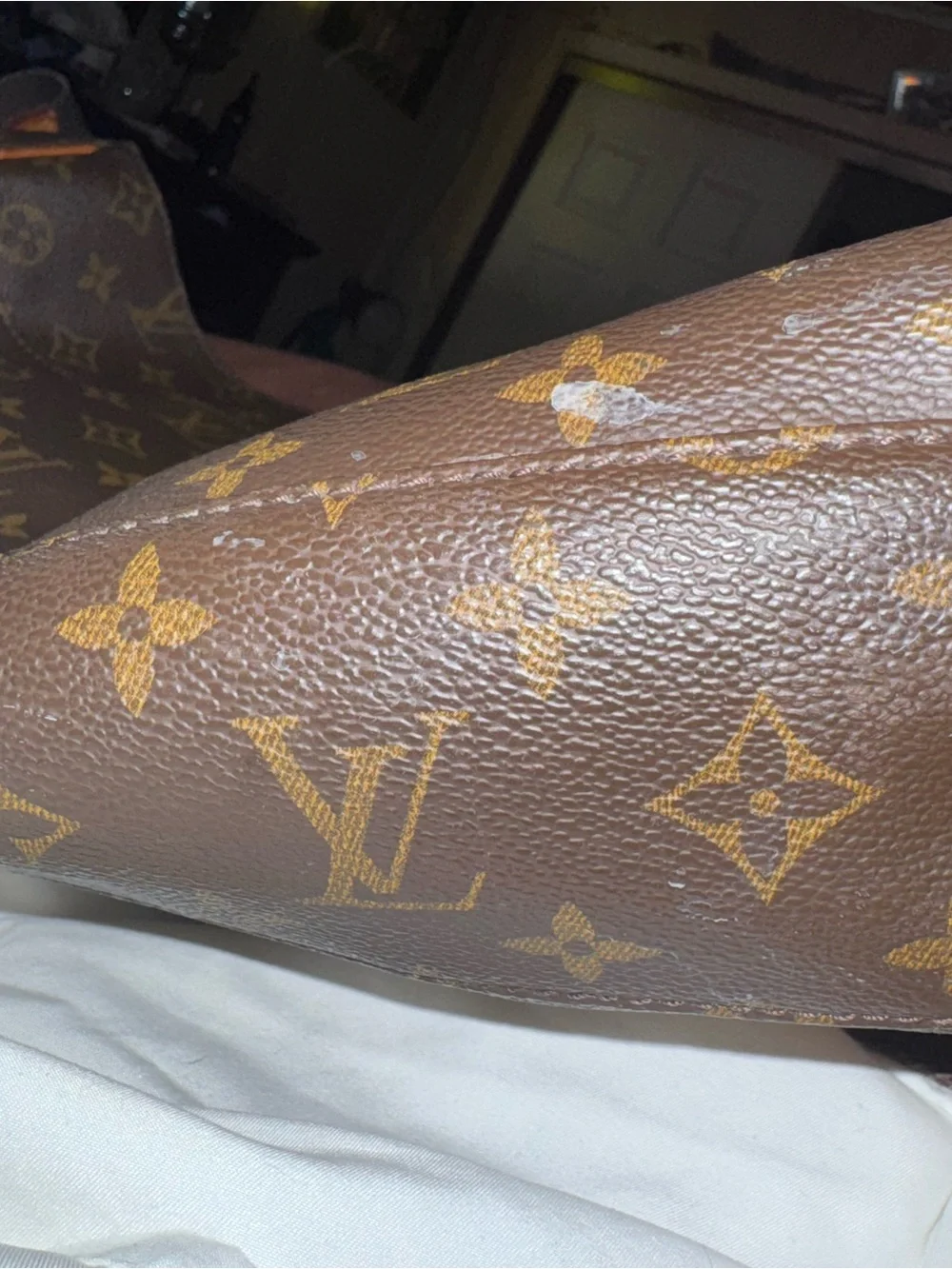 Louis Vuitton Monogram Canvas Messenger Bag in Brown